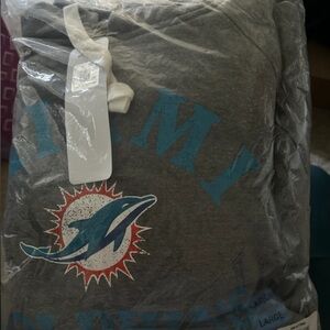 Men’s Miami Dolphins Hoodie - NWT (L)